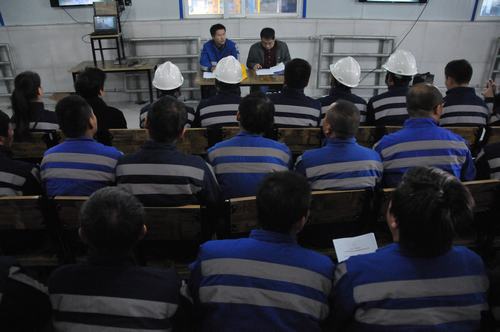 洗選煤運(yùn)營公司開展模擬假人緊急救護(hù)基礎(chǔ)技能競賽活動