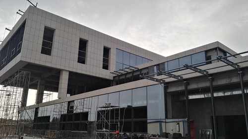 天工公司土建十七部小保當一號食堂項目建設(shè)初見成效