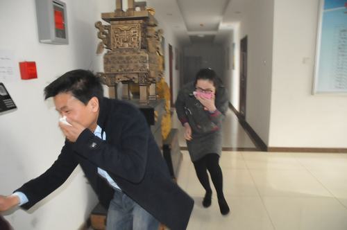 洗選煤運(yùn)營公司舉辦消防逃生應(yīng)急演練