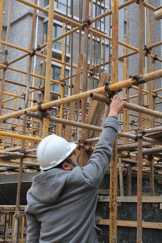 看，這才是共產(chǎn)黨員正確的打開方式