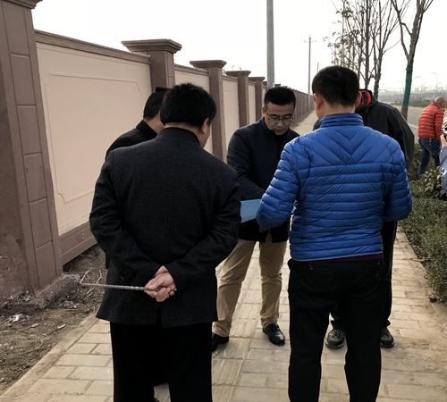 大秦置業(yè)公司:山水逸境項目施工臨建圍墻順利通過竣工驗收