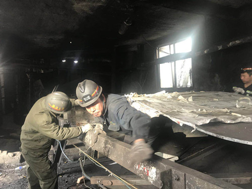 機(jī)電安裝公司黃陵項目部順利完成二部主膠帶更換工程