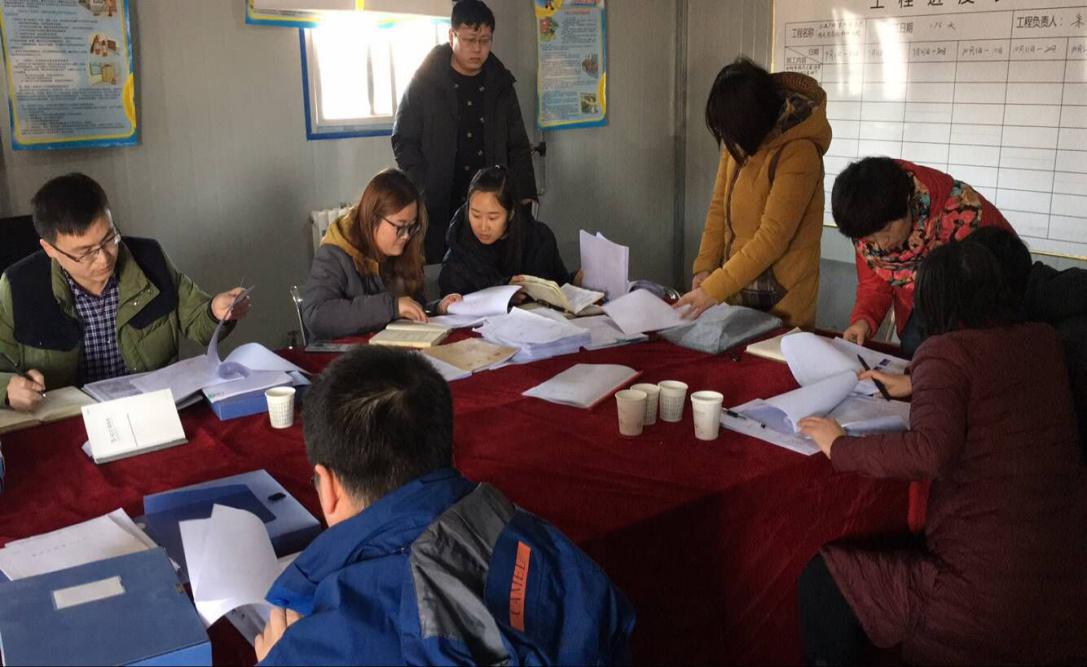 機(jī)電安裝公司曹家灘項目部承建的變電所及水泵房等安裝工程順利通過竣工預(yù)驗收