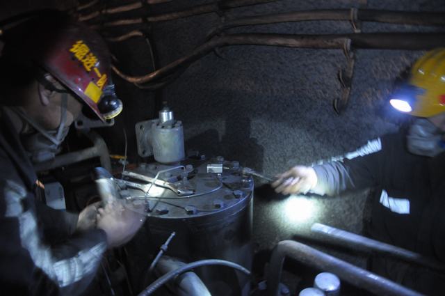 掘進(jìn)公司北翼項(xiàng)目部“師帶徒”為打造“掘進(jìn)鐵軍”提供人力保障