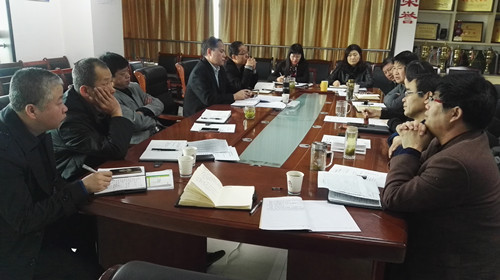 緊繃追趕超越之弦 緊抓生產(chǎn)經(jīng)營工作