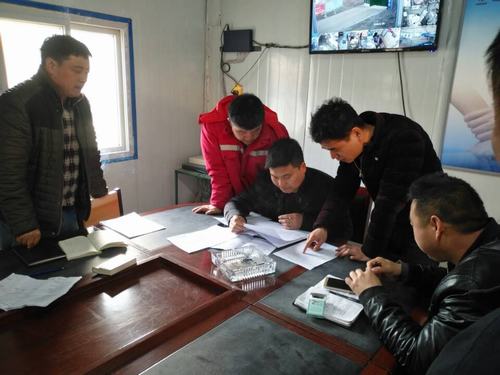 礦建二公司車村項目部提前完成四月生產(chǎn)任務(wù)