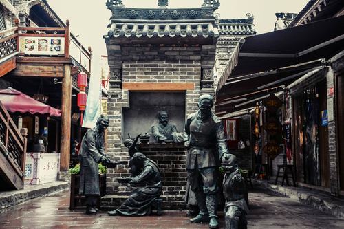 古城，春光里我向你走來(lái)