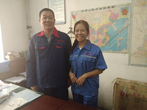 陜煤建設韓城分公司為職工購置新工服做好后勤服務工作