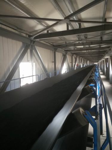 陜煤建設(shè)韓城分公司山西東泰聚盆選煤廠廠外輸送系統(tǒng)安裝工程 皮帶單機(jī)試運轉(zhuǎn)成功