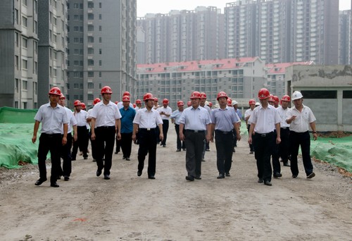 五十個(gè)堅(jiān)實(shí)的腳步