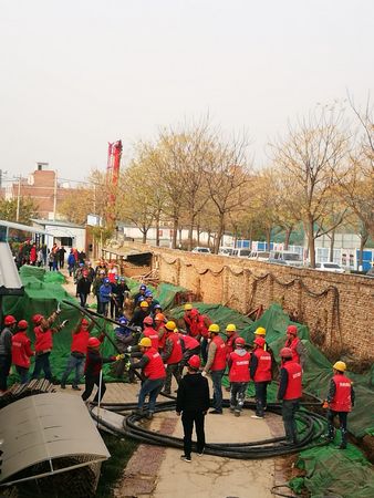 人心齊、泰山移，團結(jié)就是力量