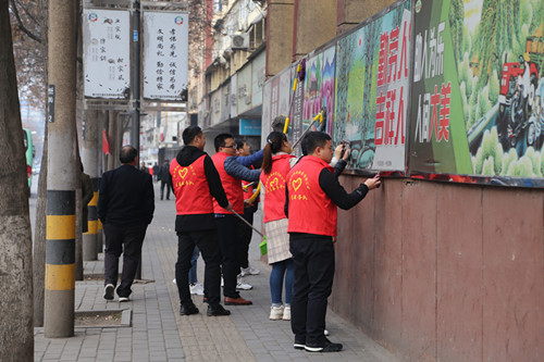 學(xué)雷鋒，青年在行動(dòng)