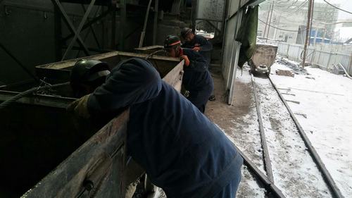 陜煤建設(shè)礦建二公司各項(xiàng)目部認(rèn)真開(kāi)展“提升運(yùn)輸、車(chē)輛運(yùn)輸安全整治專項(xiàng)活動(dòng) ”