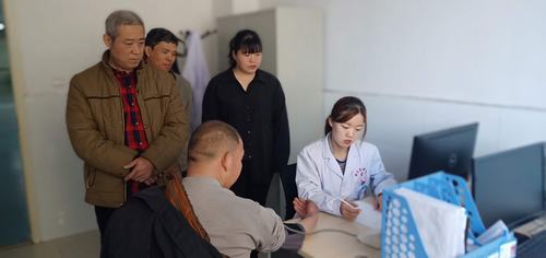 陜煤建設(shè)洗選煤運(yùn)營公司紅柳林運(yùn)營項(xiàng)目部健康體檢暖人心