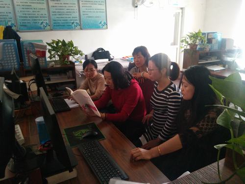 陜煤建設(shè)韓城分公司安裝六項(xiàng)目部開(kāi)展“書(shū)香三八”讀書(shū)活動(dòng)展女工風(fēng)采