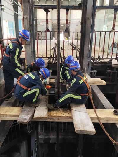 陜煤建設(shè)機(jī)電安裝公司安全高效完成立井鋼絲繩更換