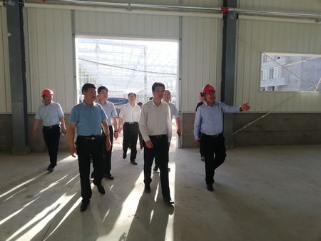 榆林市委書記戴征社一行蒞臨陜煤建設(shè)天工公司承建的清澗紅棗深加工項(xiàng)目調(diào)研指導(dǎo)工作