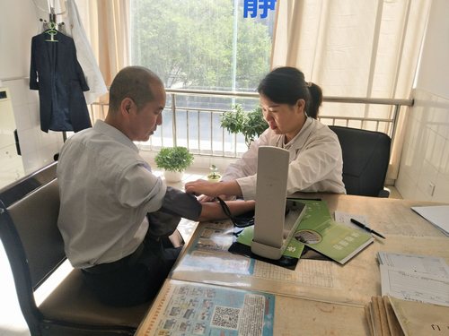 職業(yè)病健康體檢 掘進(jìn)公司為職工健康買單