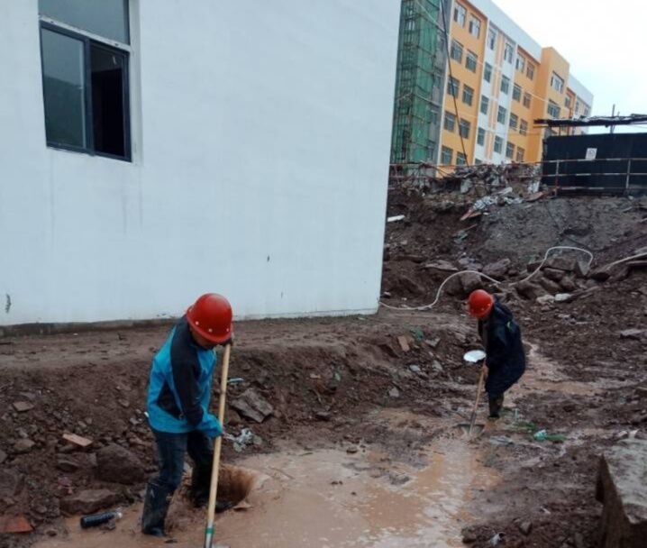 陜煤建設(shè)銅川公司第一項(xiàng)目部多措并舉應(yīng)對雨季施工