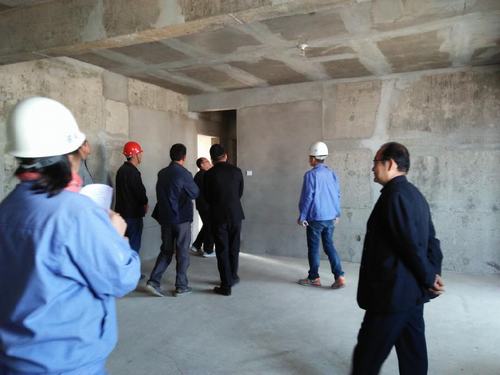 陜煤建設(shè)銅煤公司承建的銅煤二號白樺林小區(qū)1#、3#樓工程順利竣工驗收