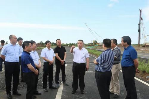 公司領(lǐng)導(dǎo)寧興剛、王寧、楊讓順深入渭南開(kāi)沃項(xiàng)目檢查指導(dǎo)工作