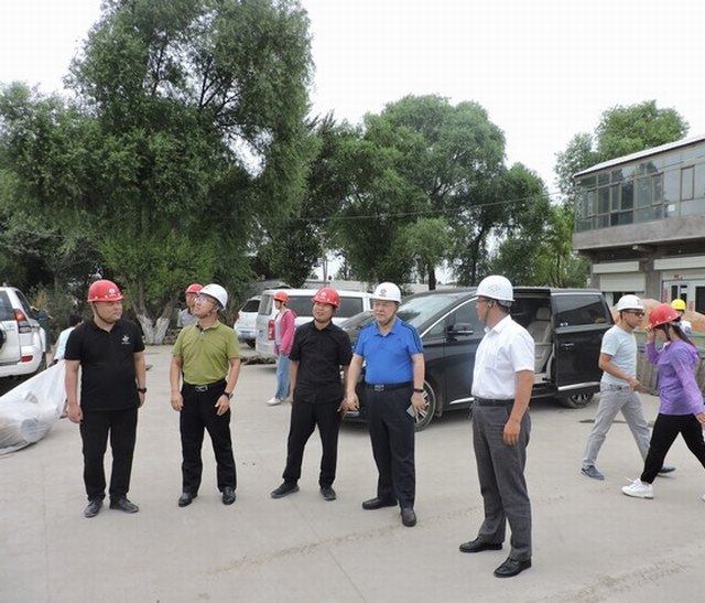 寧興剛深入靖神鐵路項(xiàng)目檢查指導(dǎo)工作