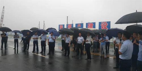 銅川市、渭南市領(lǐng)導(dǎo)率團(tuán)觀摩渭南分公司南京金龍純電動(dòng)商用車項(xiàng)目