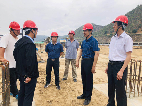 轉(zhuǎn)變作風(fēng)求實(shí)效，現(xiàn)場(chǎng)督戰(zhàn)解難題