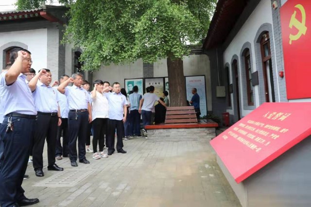 陜煤建設(shè)路橋分公司開展“紀(jì)律教育學(xué)習(xí)宣傳月”主題黨日活動