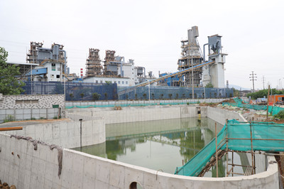 陜煤建設(shè)漢中分公司承建的陜鋼集團漢鋼公司萬方水池順利完成主體施工