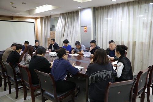 陜煤建設(shè)路橋分公司傳達學(xué)習集團主題教育總結(jié)會精神