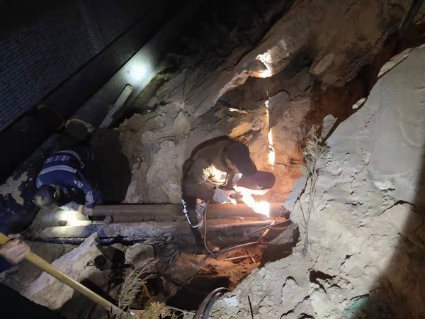 陜煤建設(shè)掘進(jìn)公司：凌晨的供熱搶修