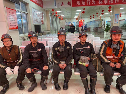 陜煤建設(shè)機(jī)電安裝公司黃陵項(xiàng)目部春節(jié)決戰(zhàn)三項(xiàng)緊急工程