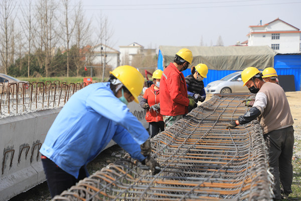 陜煤建設漢中分公司開足馬力 實現(xiàn)復工復產(chǎn)滿負荷推進