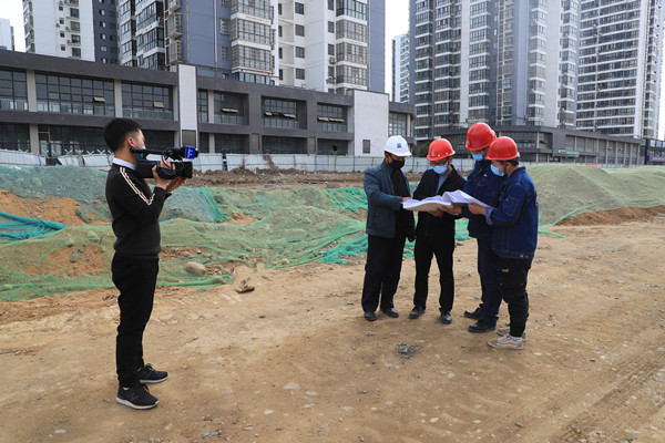 陜煤建設(shè)漢中分公司金華路項目受到漢中市新聞電視臺采訪