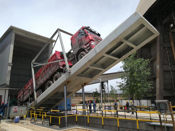 陜煤建設(shè)漢中分公司承建的漢鋼公司新增汽車卸料系統(tǒng)順利通過驗(yàn)收