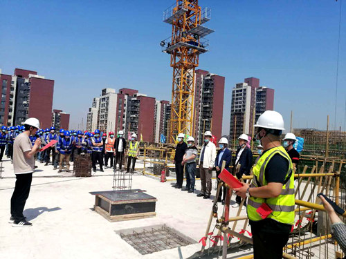 陜煤建設(shè)公司：藍(lán)山水岸南區(qū)住宅項目主體全部順利封頂