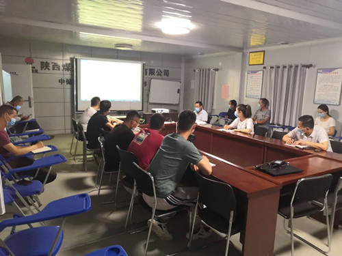 陜煤建設(shè)天工公司：學(xué)文件正確引導(dǎo)，促廉潔永不褪色
