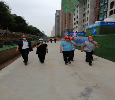 銅川公司藍(lán)山水岸工程順利通過市級文明工地驗收