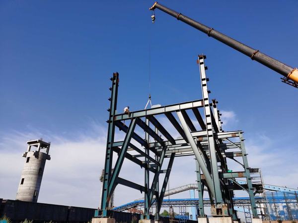 陜煤建設韓城分公司承建的澄合礦業(yè)王村煤場快速裝車站工程順利開工