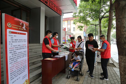 陜煤建設(shè)機(jī)電安裝公司開展“安全生產(chǎn)宣傳咨詢?nèi)铡被顒?dòng)