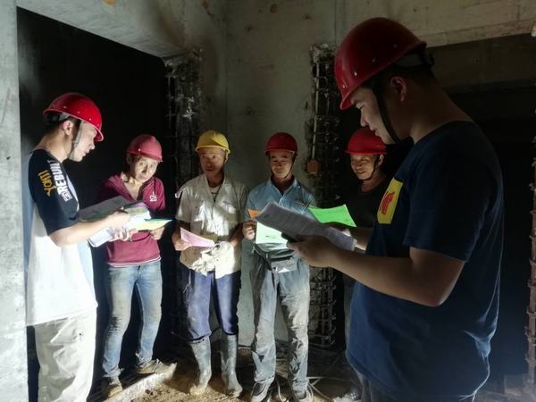 陜煤建設(shè)渭南分公司第五項(xiàng)目部安全“宣傳兵”行動了