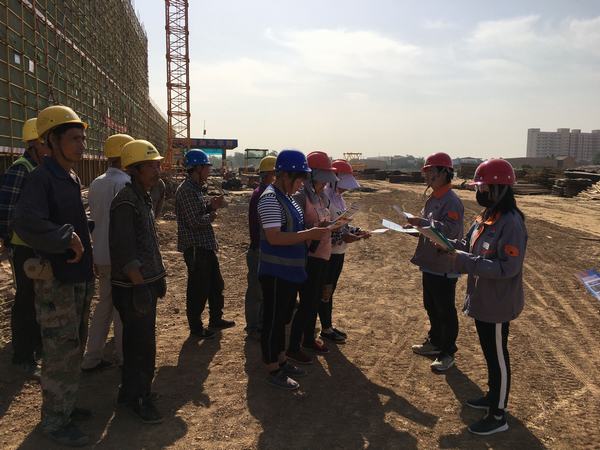 瞧，我們項(xiàng)目部的“新生”力量