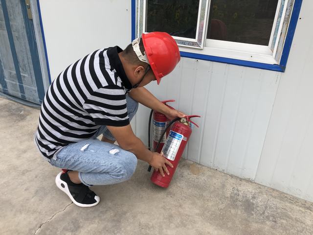 陜煤建設韓城分公司榆林項目部多點發(fā)力為夏季安全生產(chǎn)保駕護航