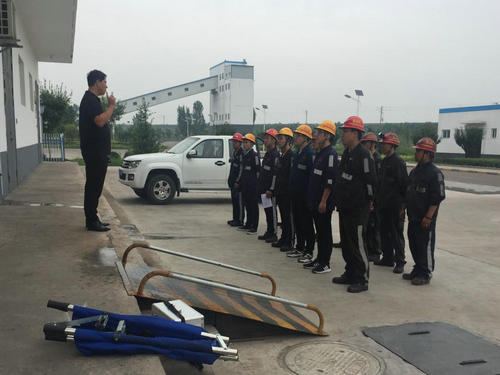陜煤建設(shè)洗選煤運(yùn)營(yíng)公司澄合山陽運(yùn)營(yíng)項(xiàng)目部開展有限空間安全事故應(yīng)急救援演練