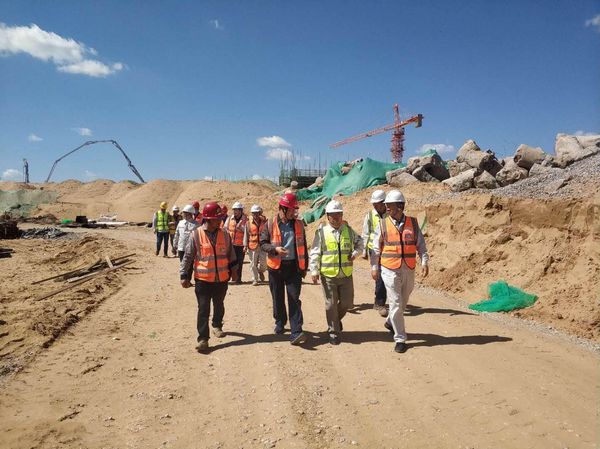 榆林化學(xué)領(lǐng)導(dǎo)紀(jì)國強(qiáng)一行深入煤儲(chǔ)運(yùn)裝置項(xiàng)目檢查指導(dǎo)工作