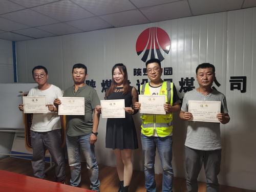 陜煤建設(shè)銅煤公司第一項(xiàng)目部開(kāi)展以“演繹青春，筑夢(mèng)銅煤”為主題藝術(shù)會(huì)展活動(dòng)聚力青春能量迸發(fā)工作激情