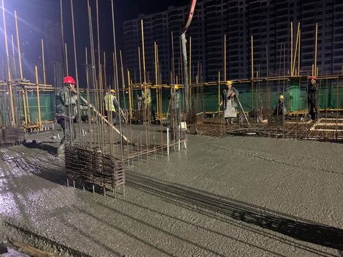 陜煤建設(shè)銅煤公司第一項(xiàng)目部金地華府項(xiàng)目大干熱潮迎風(fēng)起，攻堅(jiān)克難戰(zhàn)鼓擂