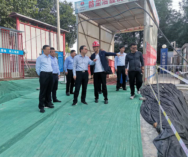 咸陽(yáng)市人大常委會(huì)王滿院副主任蒞臨智慧泊車(chē)住建局南廣場(chǎng)地下立體車(chē)庫(kù)項(xiàng)目調(diào)研