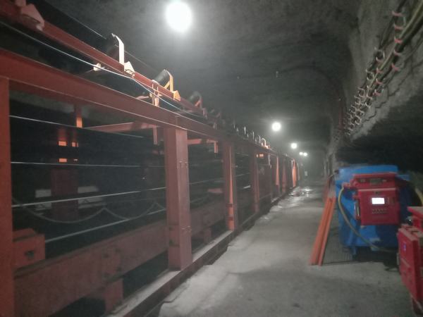 陜煤建設韓城分公司安裝三項目部施工的14301順槽膠帶機安裝工程試運轉(zhuǎn)成功